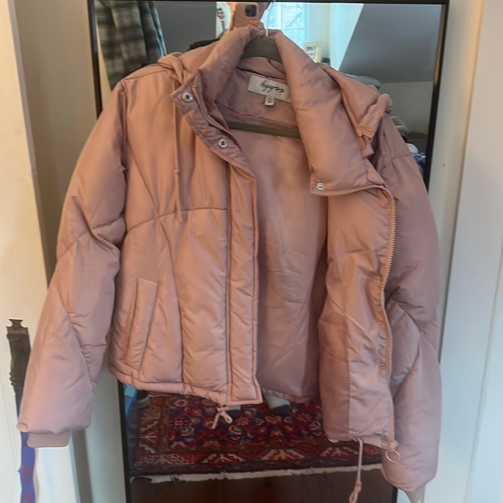 Pale pink puffer